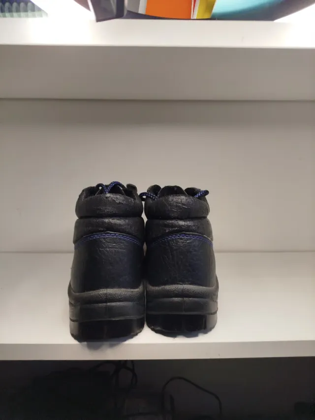 Bota de seguridad Ebro Negra y Azul