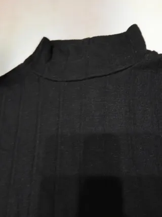 Maglia donna collo alto nera