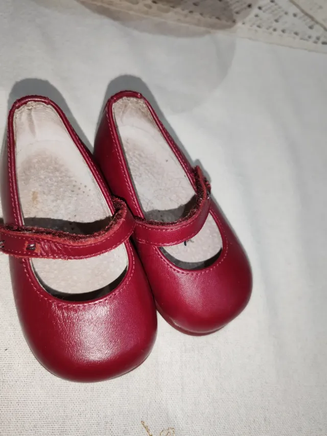 Zapatos bebé burdeos talla 18