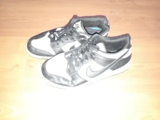 Nike Air Force 1 Blancas y Negras