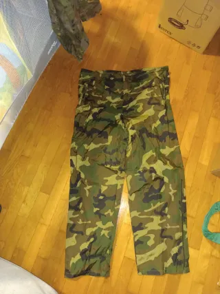 Pantalón militar impermeable de chaqueton boscoso