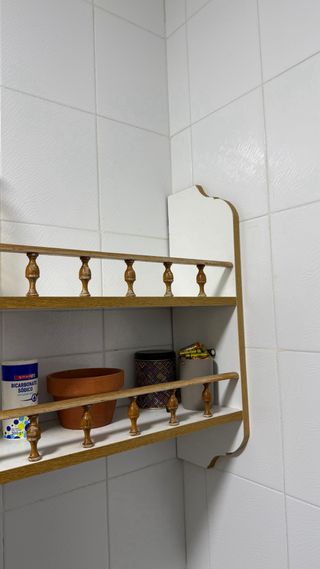 Estantería de cocina madera y blanco