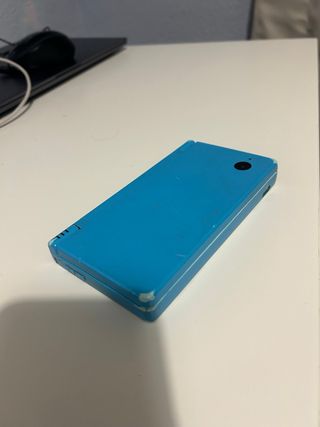 Nintendo DSi azul
