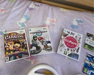 Consola Nintendo Wii + Wii Fit Plus + Volantes