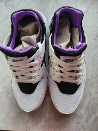 Scarpe Nike Huarache Viola e Bianche