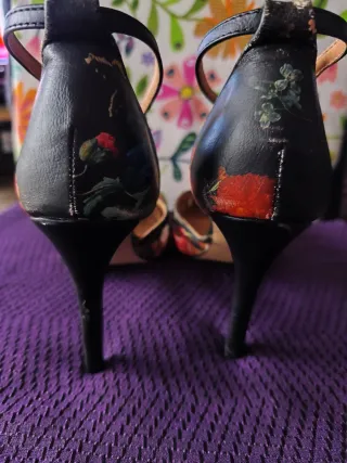 Zapatos de tacón con pulsera al tobillo 40