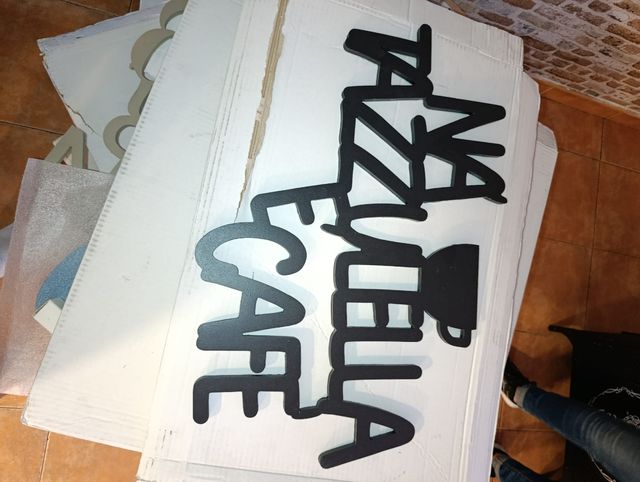 Cartel letras madera y metal