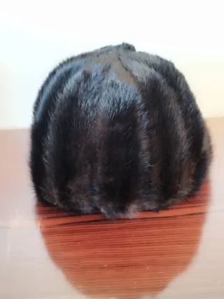 Cappello in pelliccia nero/marrone