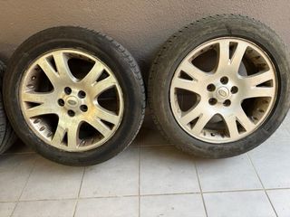 4 Llantas Land Rover con Neumáticos