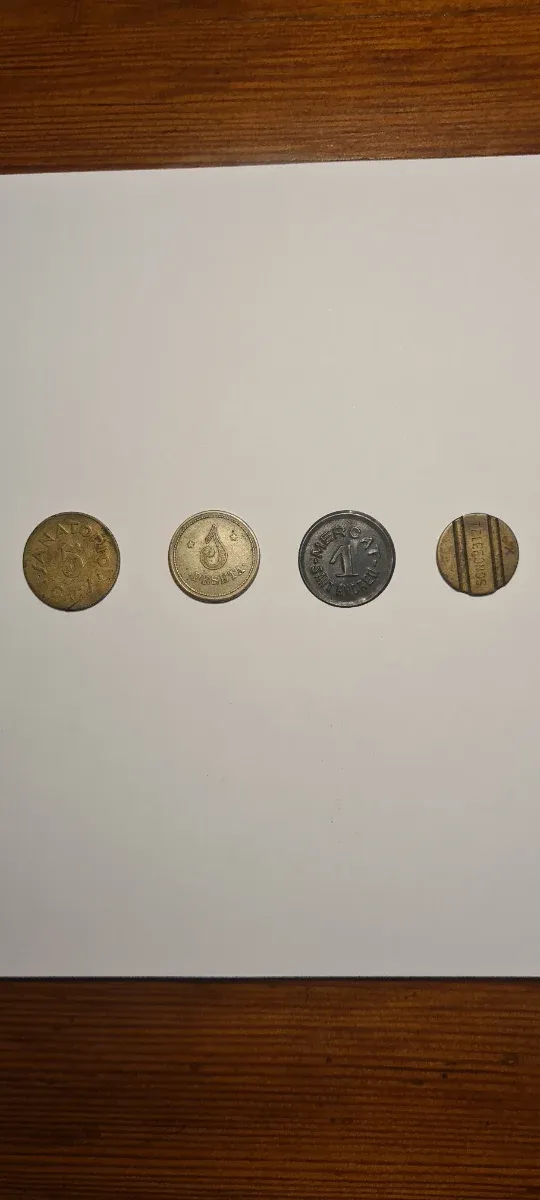 Lote 4 monedas antiguas para coleccionismo