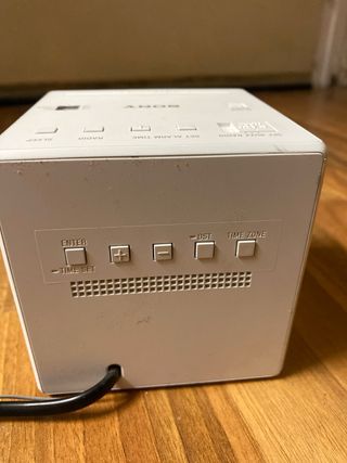 Radio despertador Sony blanco