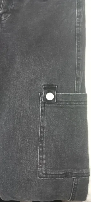 Pantalón cargo negro Zara. Talla 11/12