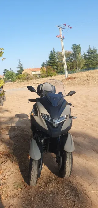 YAMAHA Tricity 300