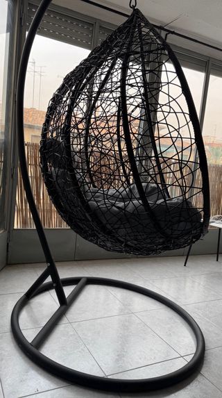 Silla Colgante Huevo Negra con Cojines Grises
