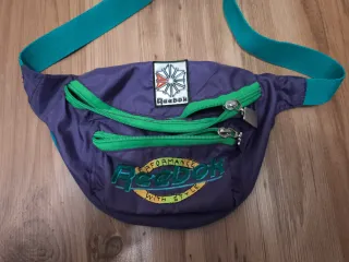 Riñonera Reebok Vintage Morada y Verde