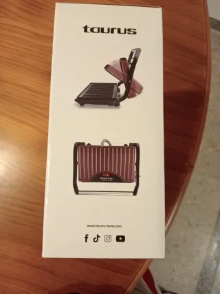 Taurus TOAST & CO Sandwichera 700W