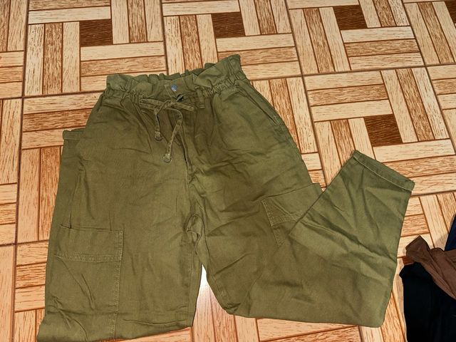 Pantalón cargo verde militar