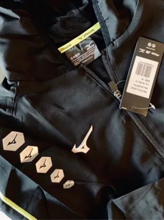 Cortavientos negro Nagasaki Micro de Mizuno M