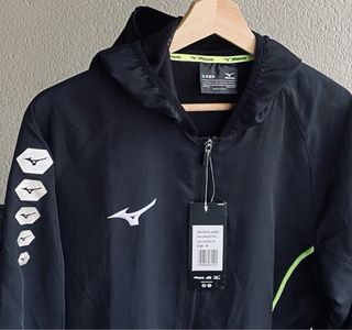 Cortavientos negro Nagasaki Micro de Mizuno M