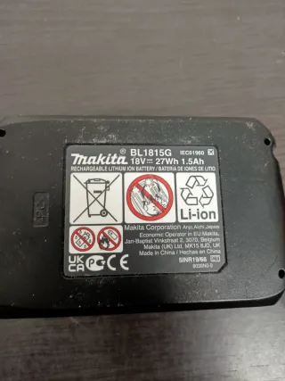 Cargador tipo makita y Batería Makita BL1815G