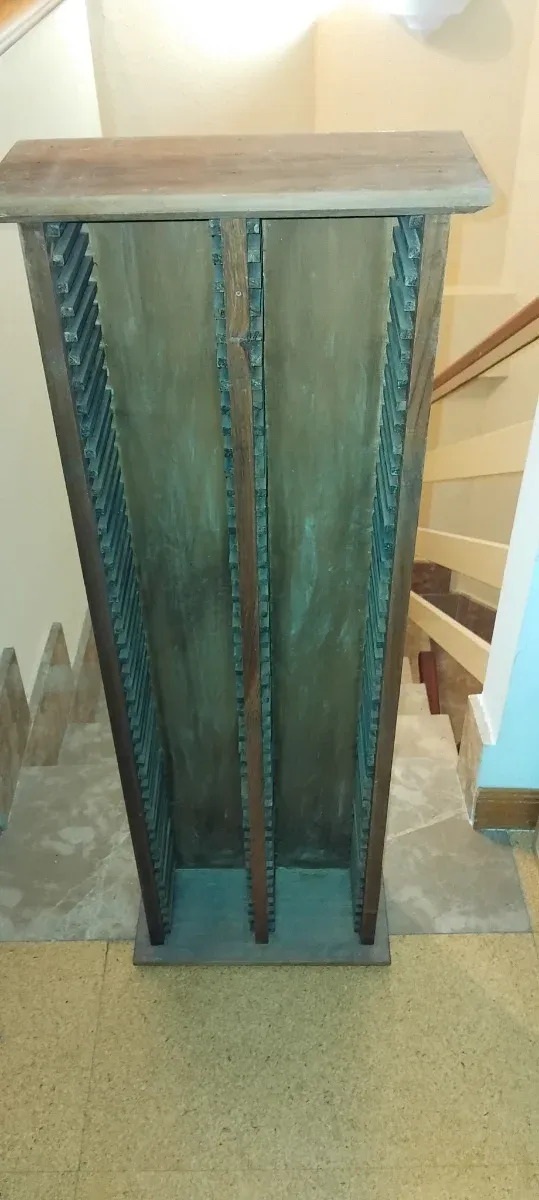 Mueble para CDs de madera