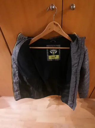 Anorak gris here+there talla 158 ,equivale 12-13 a