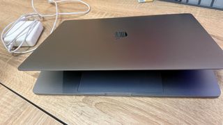 MacBook Pro 15 2019 2.4GHz i9 32GB 1TB