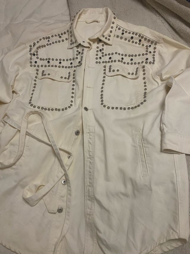 Chaqueta blanca tachuelas Talla L/XL