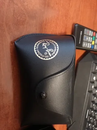 Fundas de marca paragafas de sol.