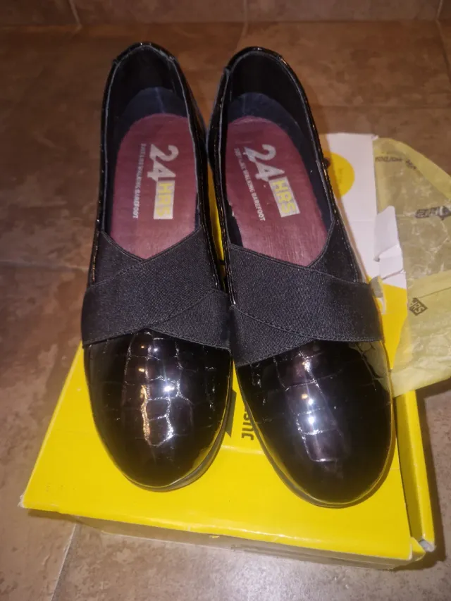 Zapatos salón 24 HRS mujer negros