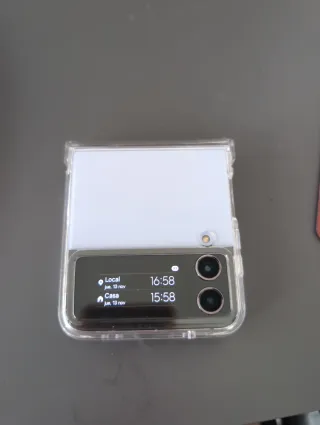 Samsung Galaxy Z Flip 4