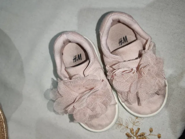 Zapatos de bebe niña h&m