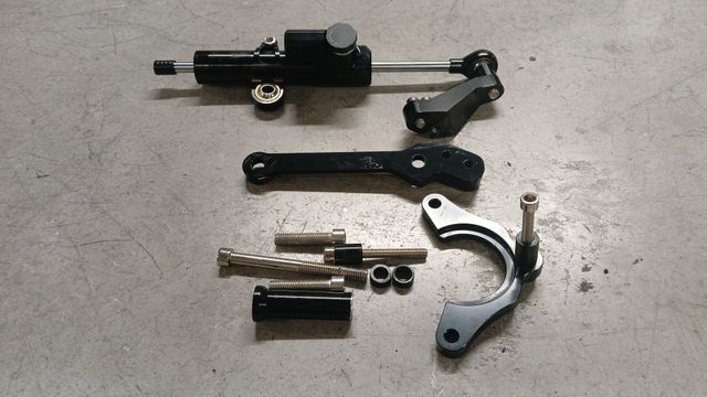 AMORTIGUADOR DE DIRECCION KAWASAKI Z900