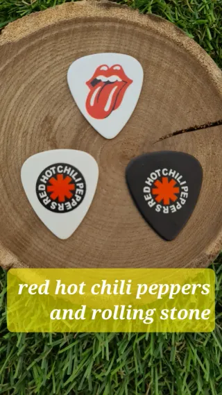 Collana plettro chitarra varie band