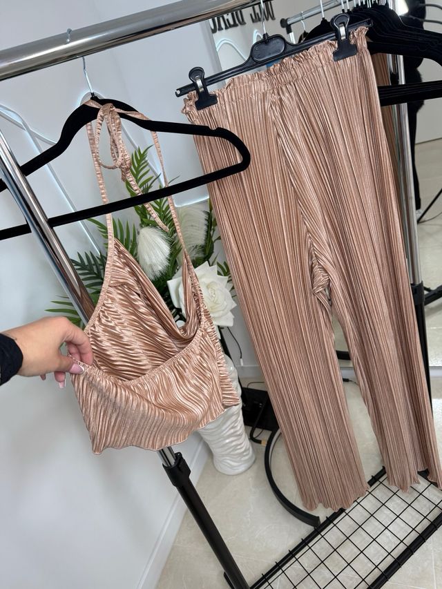 Conjunto Top y Pantalón Plisado