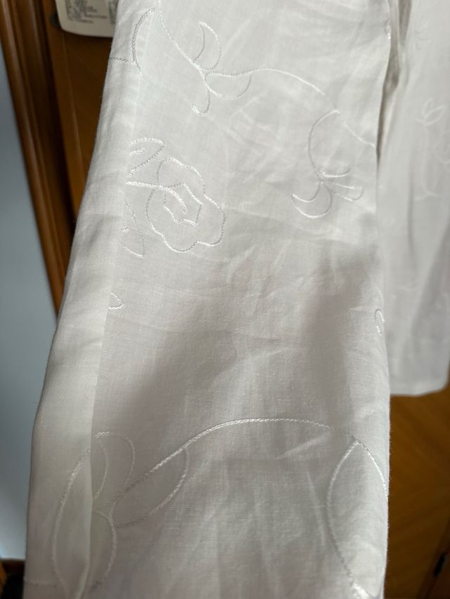 Pantalón blanco suelto bordado