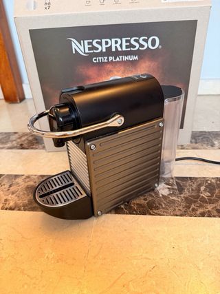 Cafetera Nespresso. Coffee machine