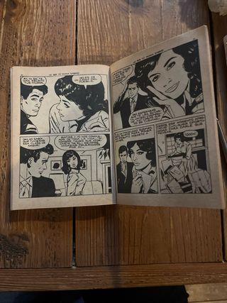 Confidencias Colección Damita Novelas Gráficas Adu