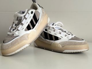 Zapatillas Adidas Adi2000 Beige y Blancas