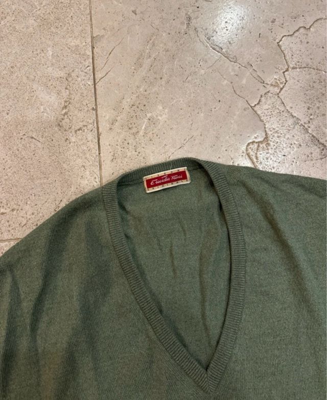 Jersey Emidio Tucci Verde Cuello Pico