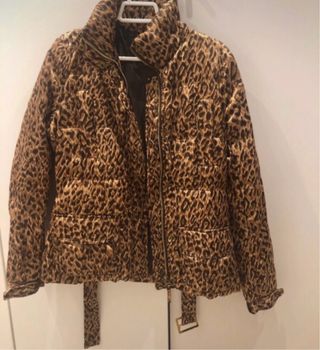 Anorak Zara estampado leopardo