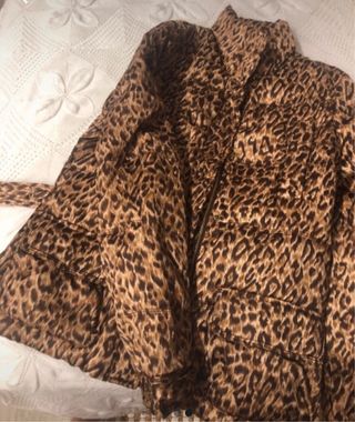 Anorak Zara estampado leopardo