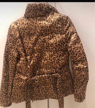 Anorak Zara estampado leopardo