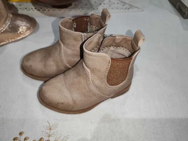 Botas niña beige y oro talla 21