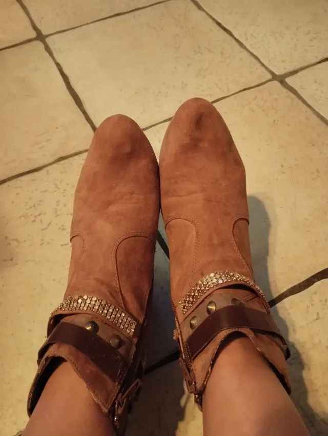 Botines Camel Talla 39 con Correas