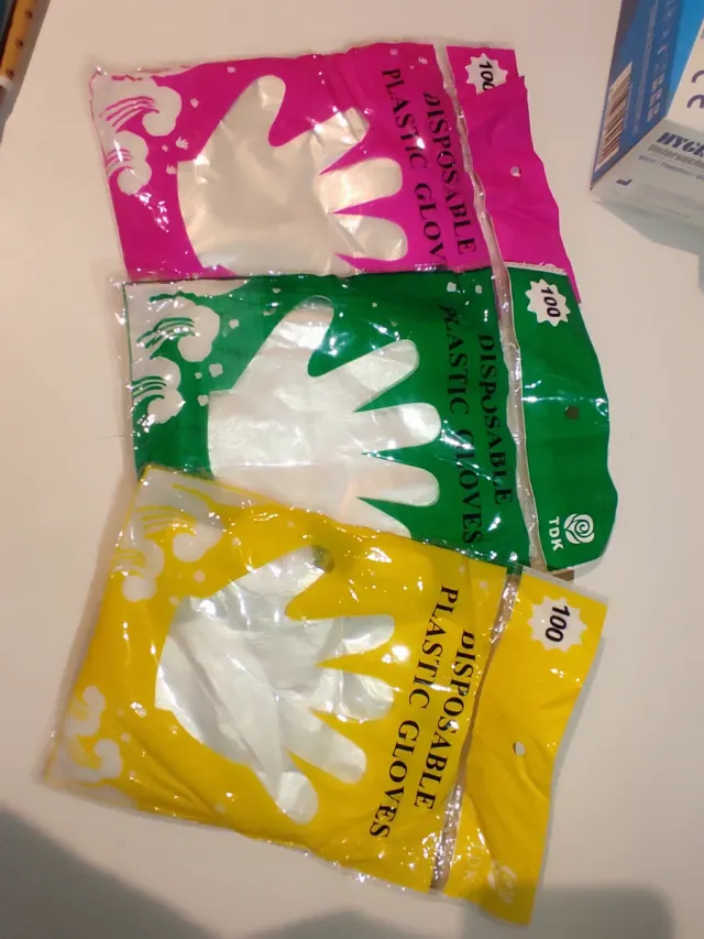 100 Guantes Desechables Plástico Transparentes