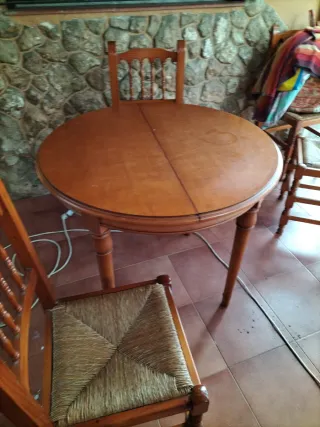 Mesa extensible madera + 4 sillas