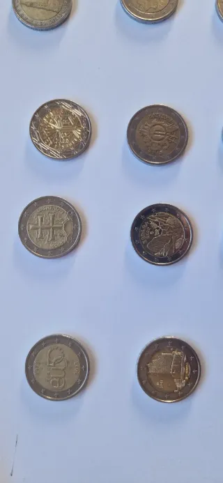 Lote de monedas 2 euros cada una 10€ Lote 80€