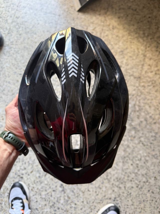 Casco de bicicleta negro
