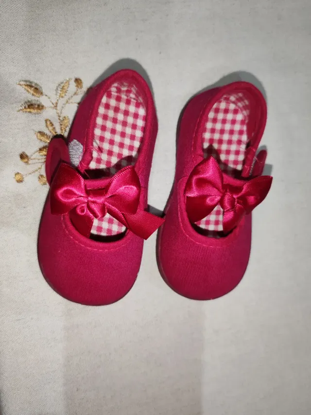 Botines para bebé color fucsia